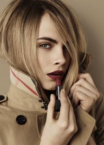 Défilés : La grâce de Cara Delevingne